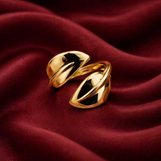Gold-Tone Dual Leaf Statement Ring – Sculptural High-Polish