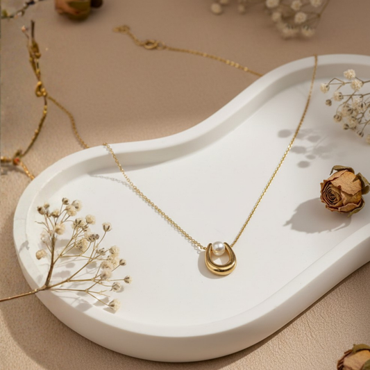 Pearl Loop Pendant Necklace