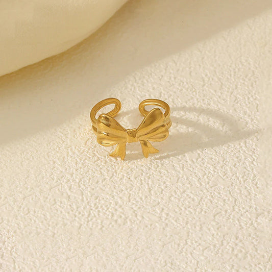 Elegant Bow Design Open Ring in Gold Tone