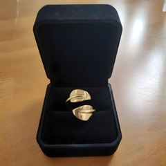 Gold-Tone Dual Leaf Statement Ring – Sculptural High-Polish