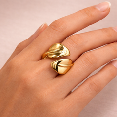Gold-Tone Dual Leaf Statement Ring – Sculptural High-Polish