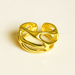Gold-Tone Interwoven Statement Ring – Sculptural Openwork Design