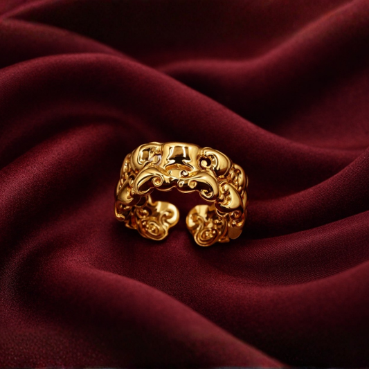 Gold-Tone Chunky Openwork Ring – Bold Sculptural Statement Design