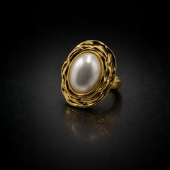 Gold-Tone Oval Pearl Ring – Twisted Texture Statement Design