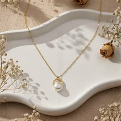 Elegant Pearl Drop Necklace