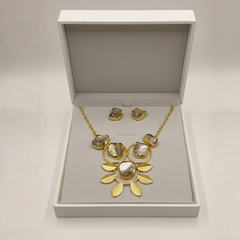 Golden Leaf & Shell-Inspired Necklace Set (Gold Tone)