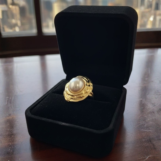 Gold-Tone Oval Pearl Ring – Twisted Texture Statement Design
