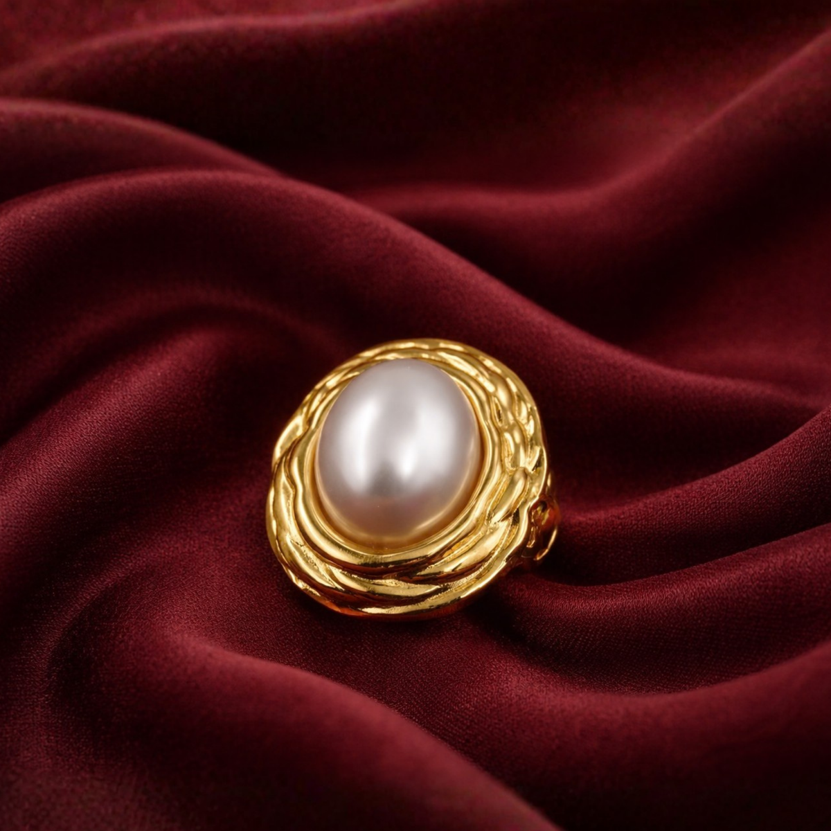 Gold-Tone Oval Pearl Ring – Twisted Texture Statement Design