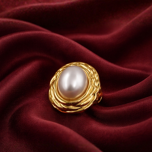 Gold-Tone Oval Pearl Ring – Twisted Texture Statement Design