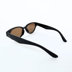 Classic with Modern Twist Black Unisex Sunnies