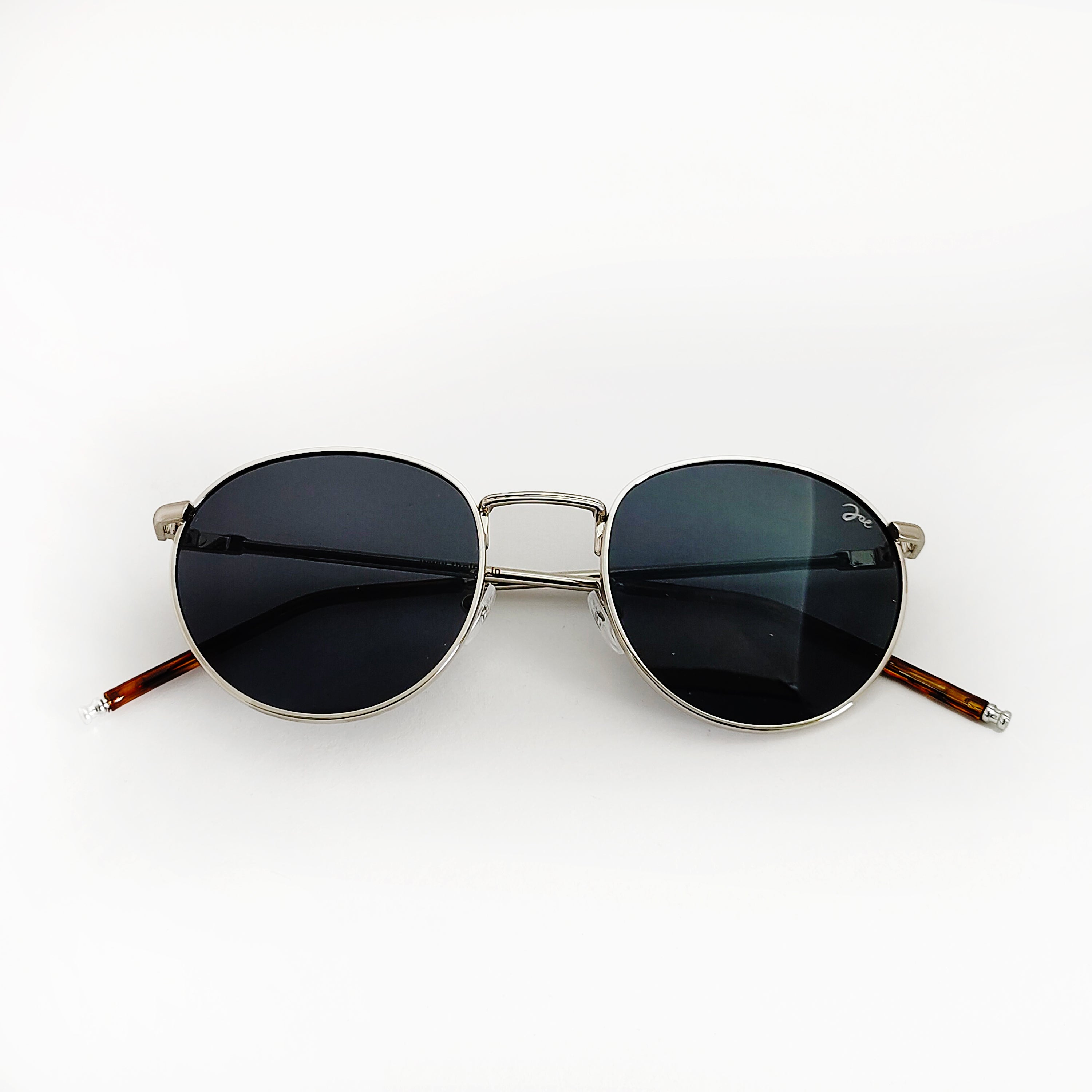 Joe's Classic Silver Round Unisex Sunglasses